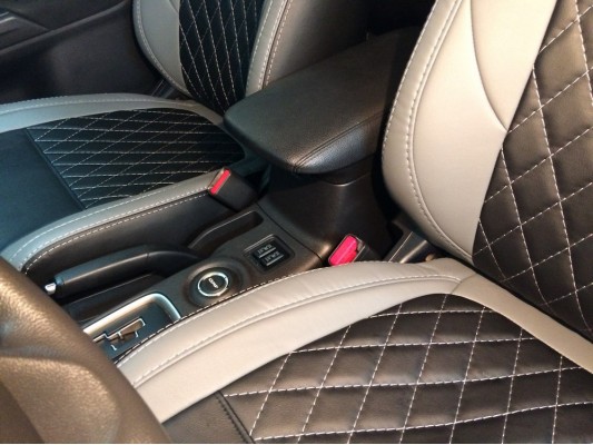 Авточехлы на Mitsubishi Outlander 3